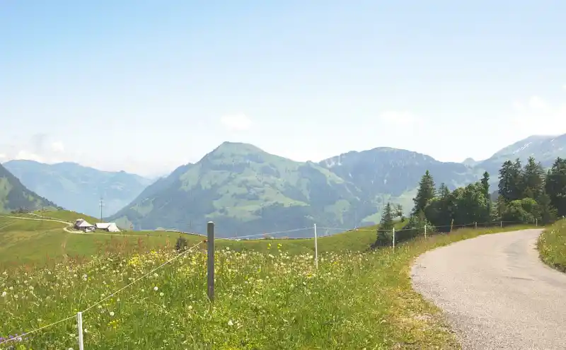 Passstrasse am Ächerlipass