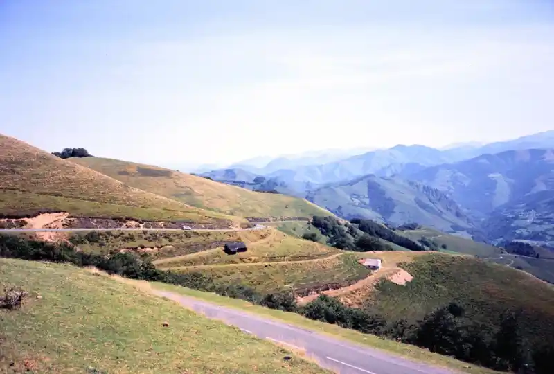 Passstrasse am Col Bagargui