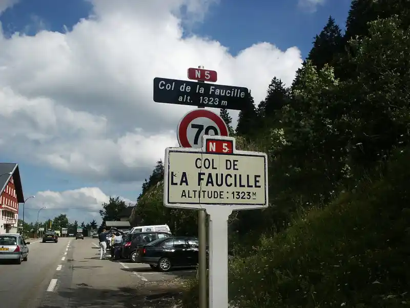 Passstrasse am Col de la Faucille
