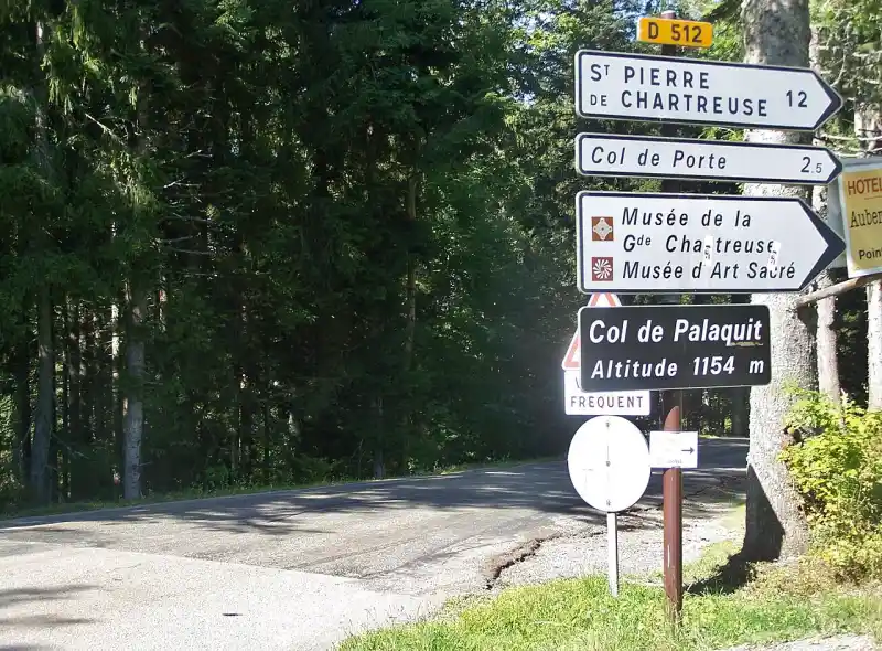 Passstrasse am Col de Palaquit