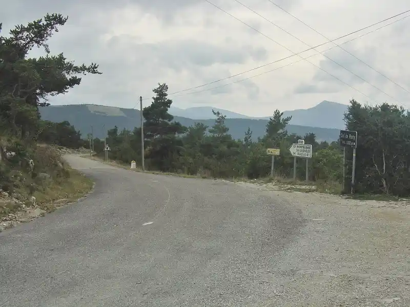 Passstrasse am Col de Perty