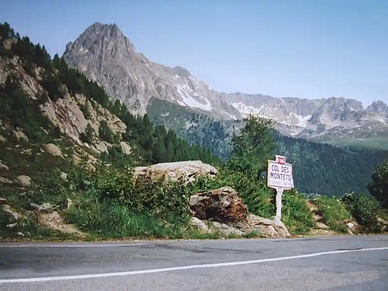 Passstrasse am Col des Montets