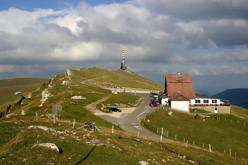 Passstrasse am Col du Chasseral