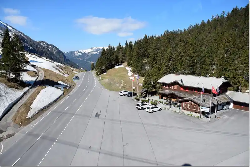 Passstrasse am Col du Pillon