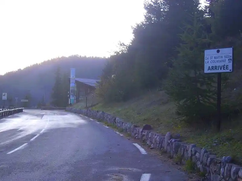 Passstrasse am Col Saint Martin