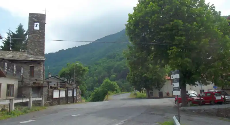 Passstrasse am Colle San Bernardo di Mendatica
