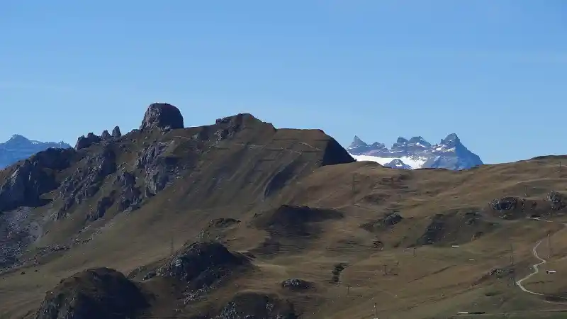 Passstrasse am Croix de Coeur