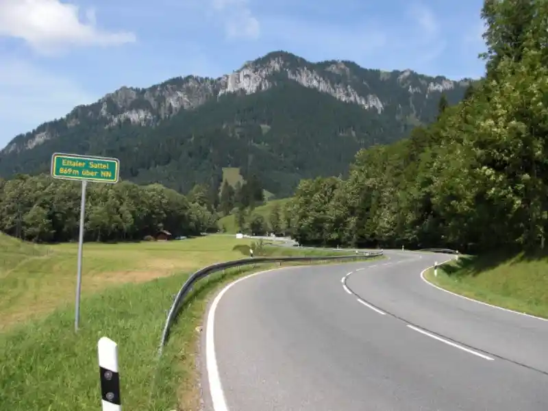 Passstrasse am Ettaler Sattel