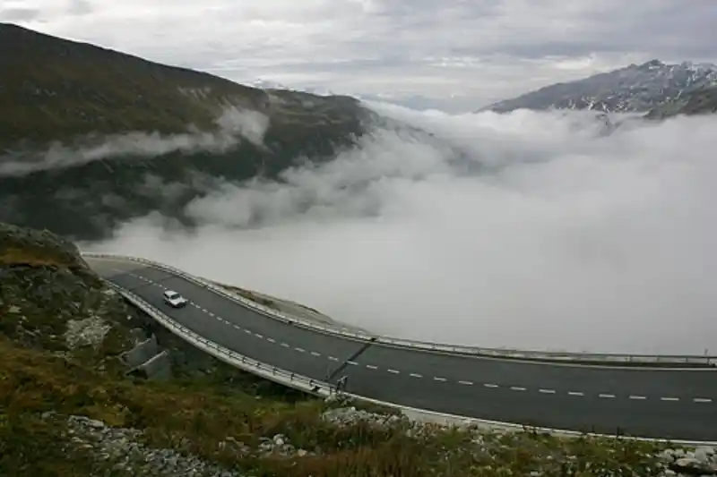 Passstrasse am Furkapass