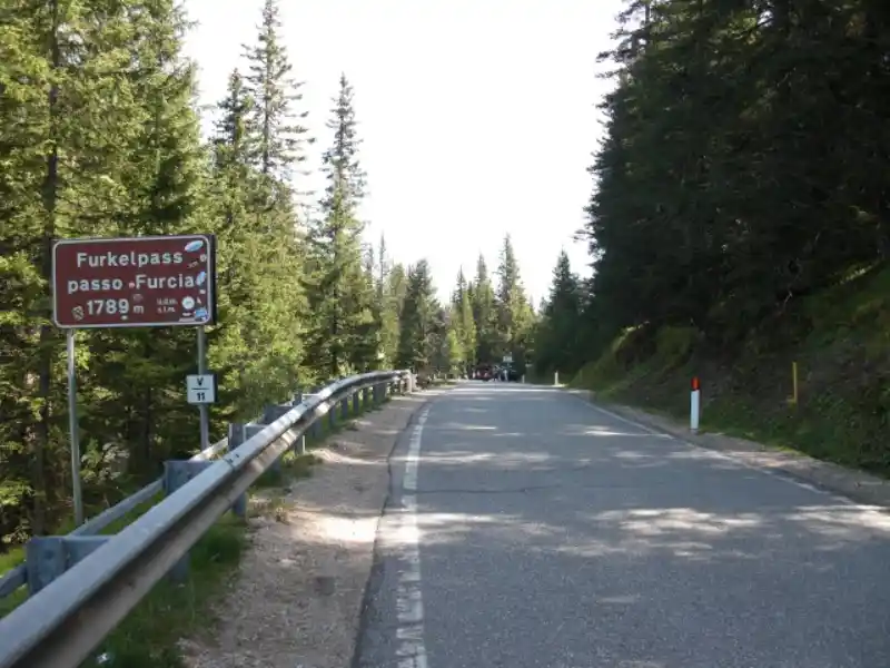 Passstrasse am Furkelpass
