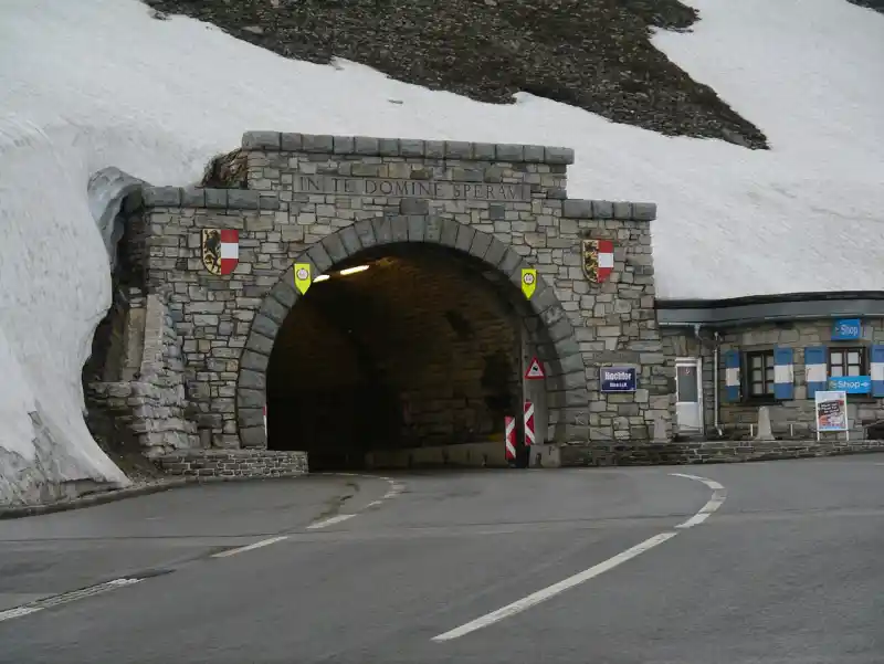Passstrasse am Grossglockner Hochalpenstrasse