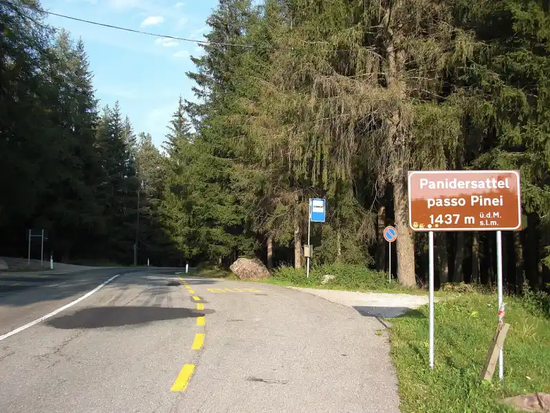 Passstrasse am Panidersattel