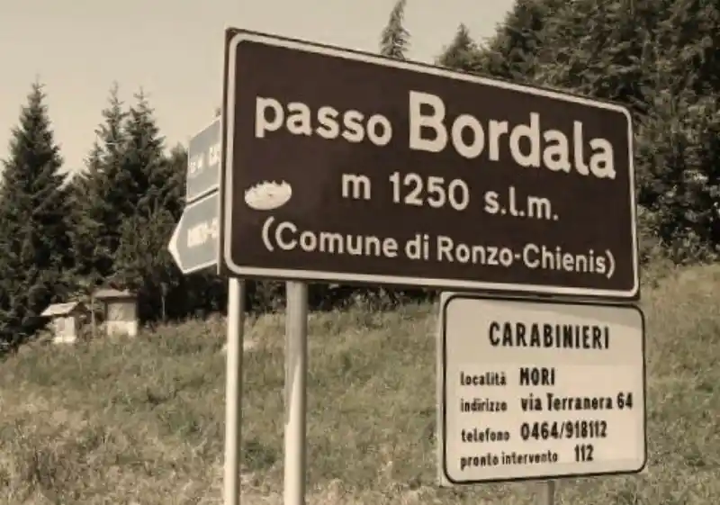 Passstrasse am Passo Bordala