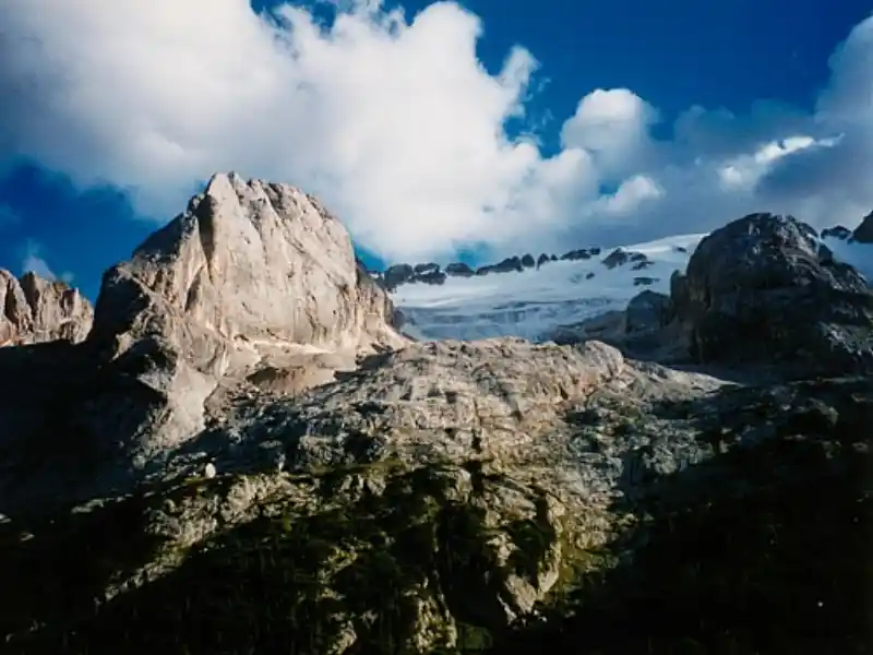 Passstrasse am Passo Fedaia
