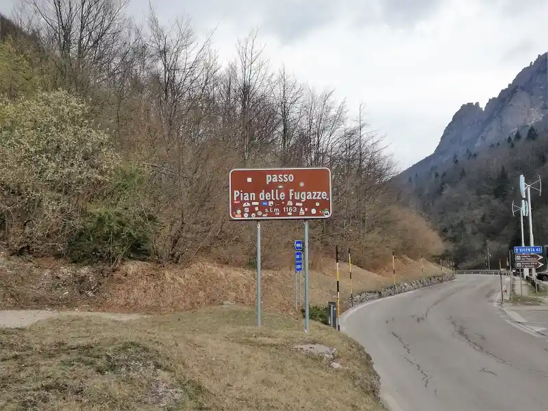 Passstrasse am Passo Pian delle Fugazze