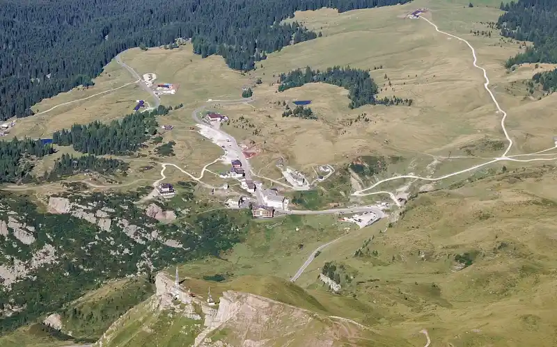 Passstrasse am Passo Rolle