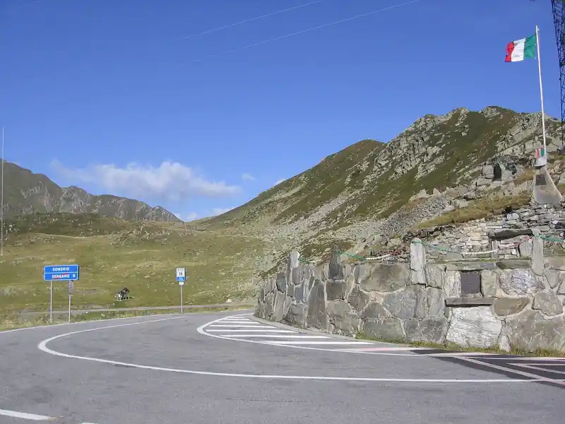Passstrasse am Passo San Marco