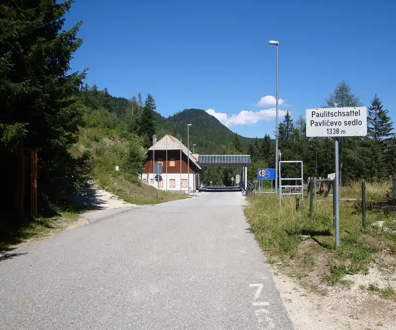 Passstrasse am Paulitschsattel