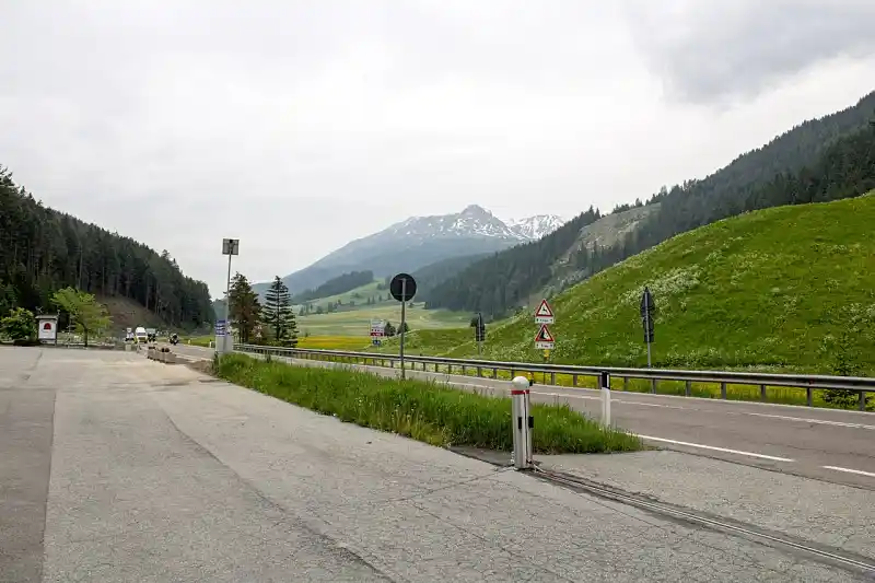 Passstrasse am Reschenpass