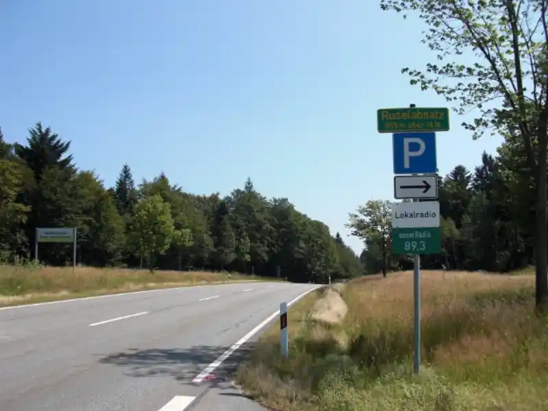 Passstrasse am Ruselabsatz