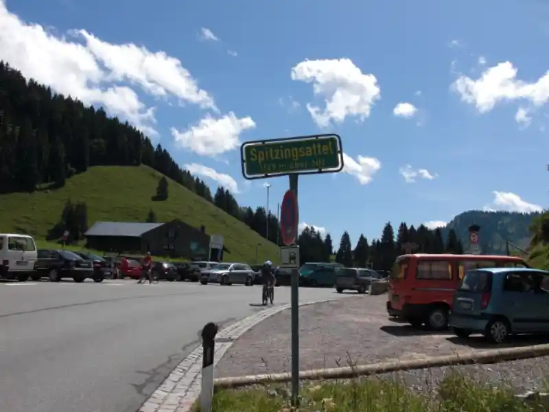 Passstrasse am Spitzingsattel