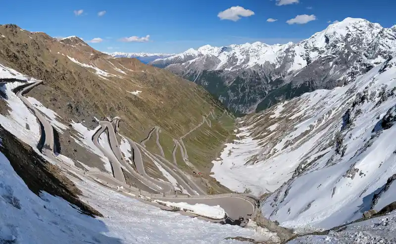 Passstrasse am Stilfser Joch (Stelvio)