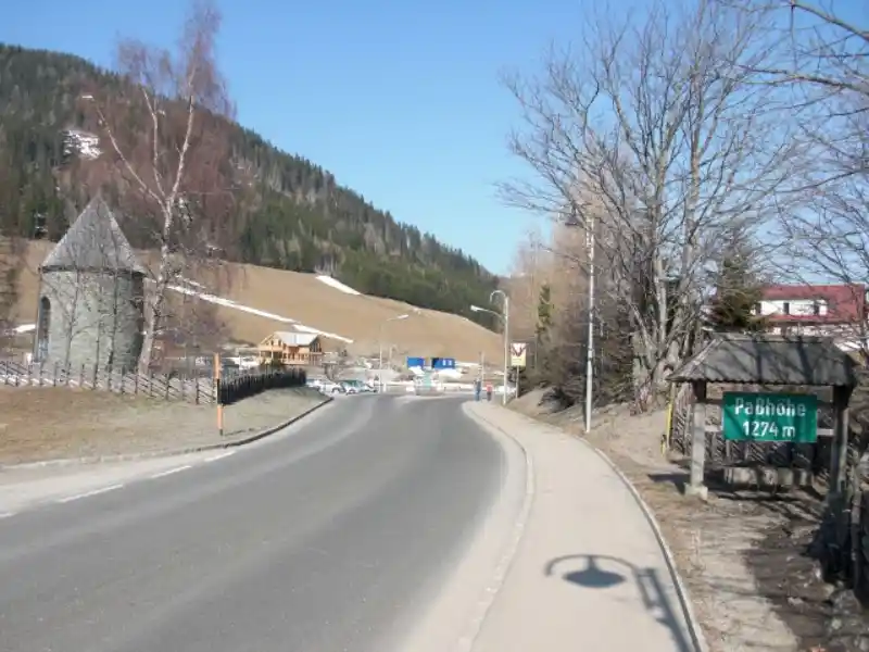 Passstrasse am Triebener Tauern